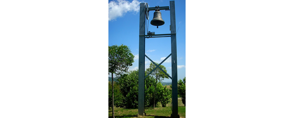 	Struttura in ferro zincata per incastellamento campane Montemisio di Rotella (AP)